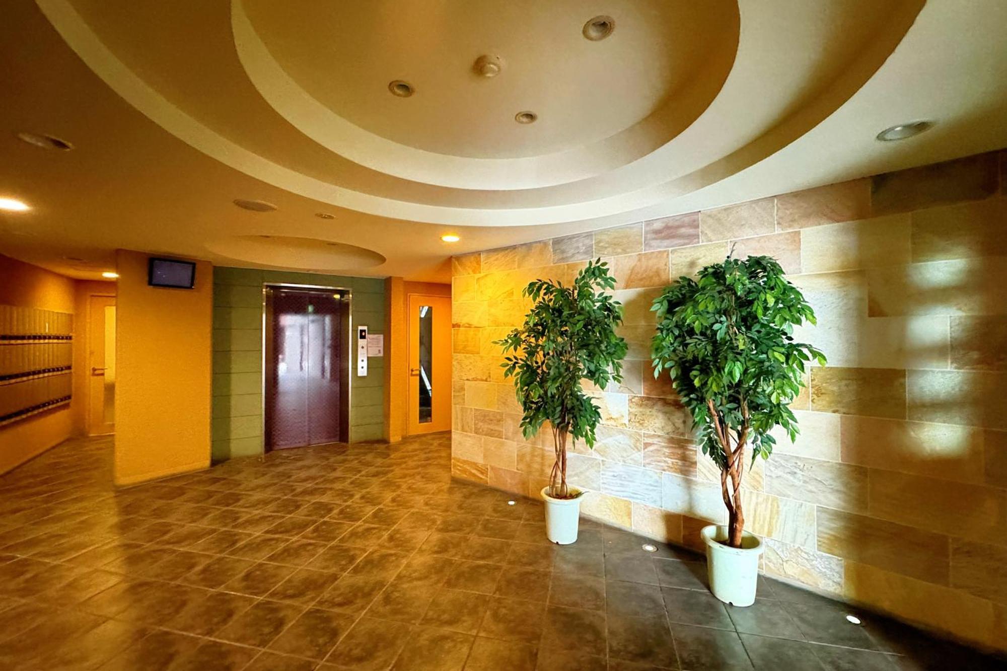 クリスタルコート難波 Apartment Osaka Exterior photo